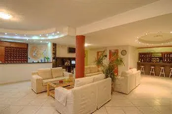 Otel Krini 4*