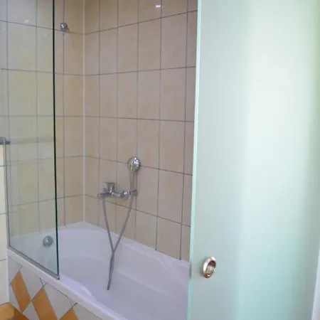 Otel Krini 4*