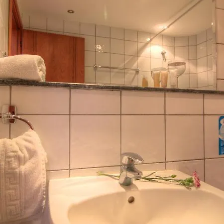 Otel Krini 4*