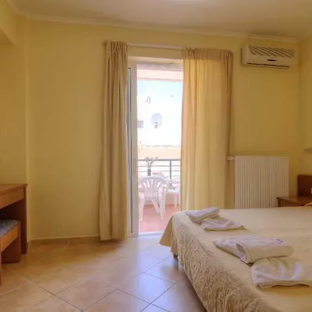 Otel Krini 4*
